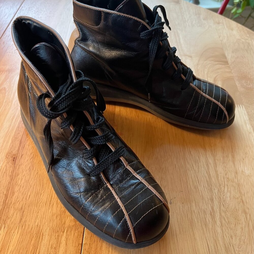 PM brand leather booties, made in Italy